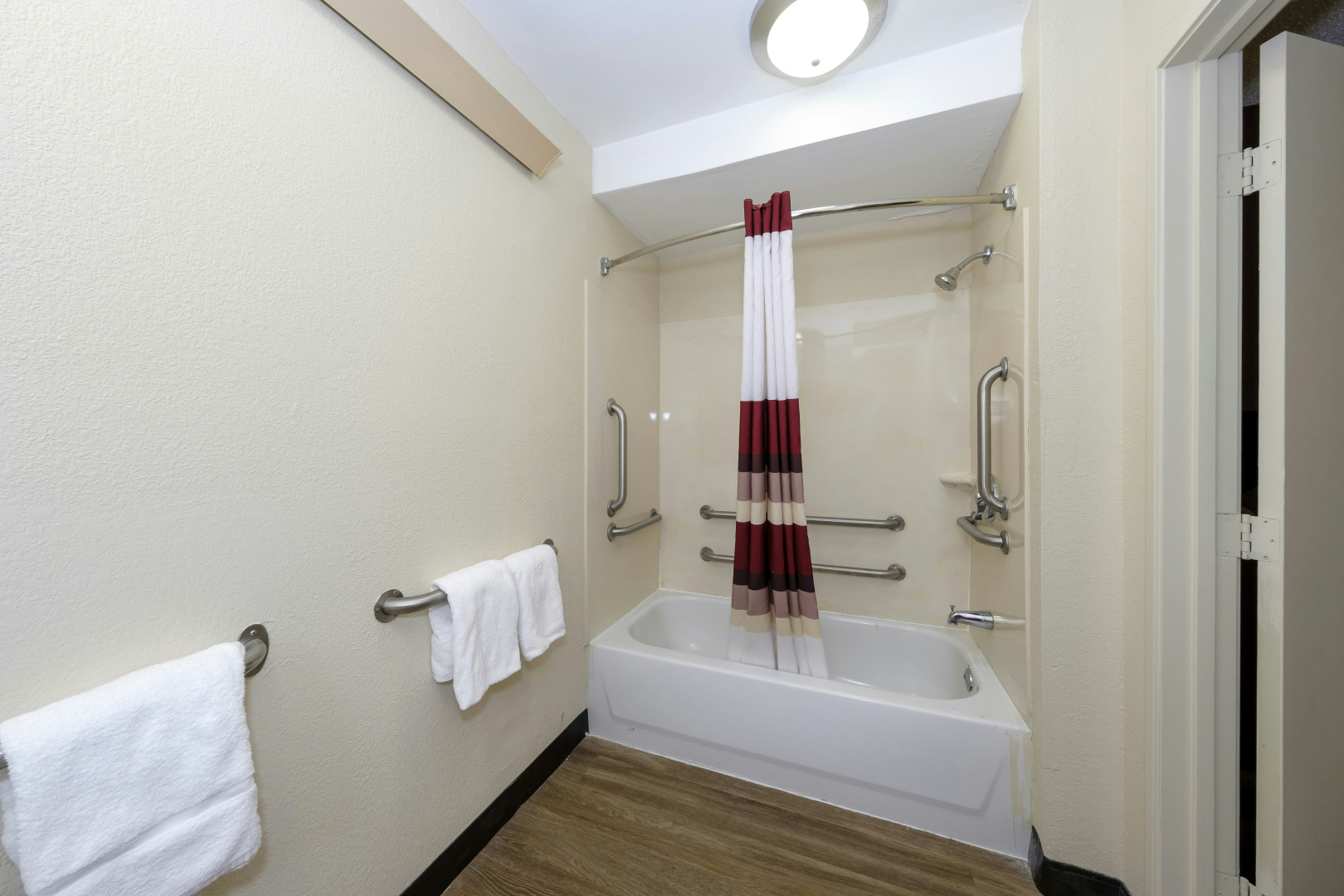 Photo - Red Roof Inn Tampa - Brandon