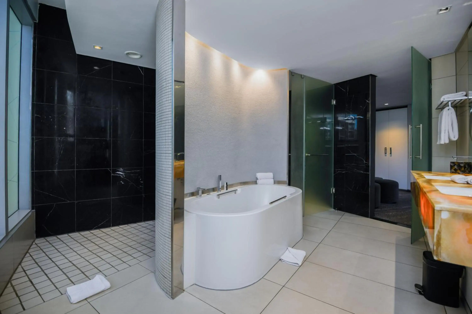 Photo - The Capital 15 on Orange Hotel & Spa
