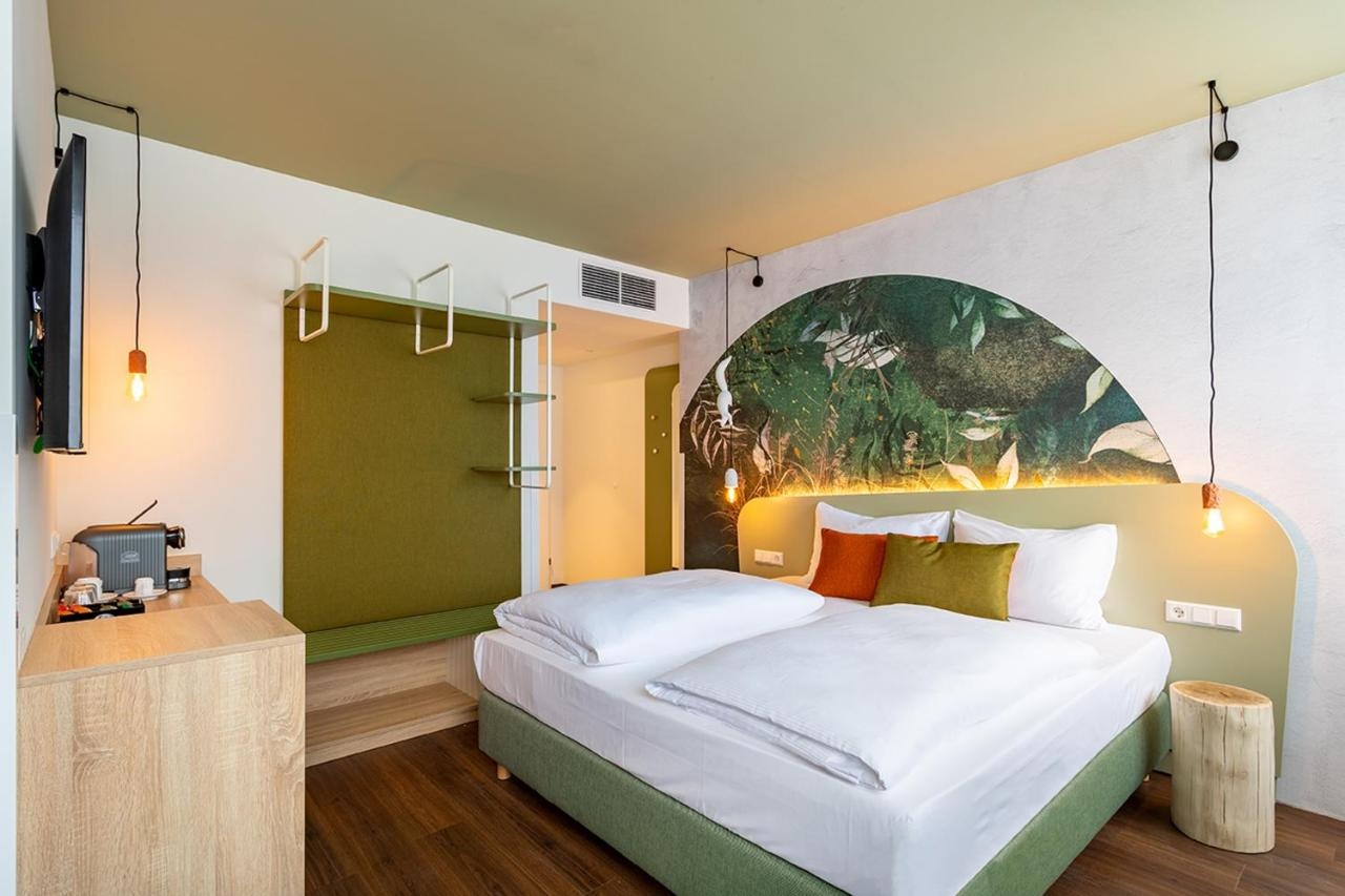 Photo - The Weekend Hotel