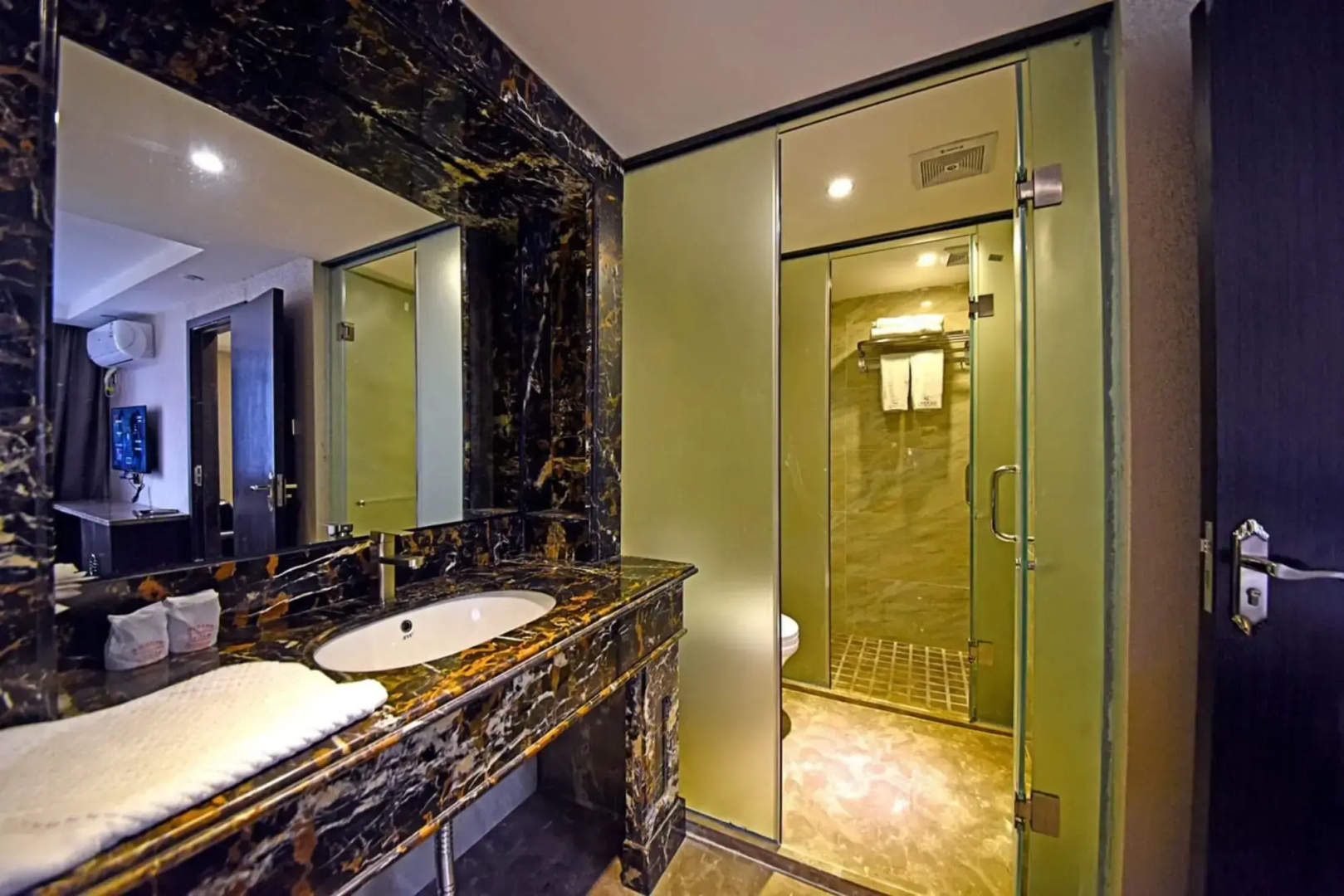 Photo - Fuhao Hotel