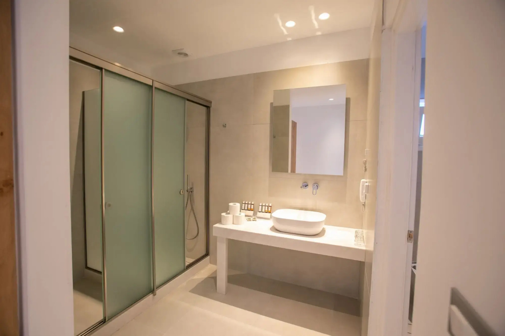 Photo - The George Hotel Mykonos