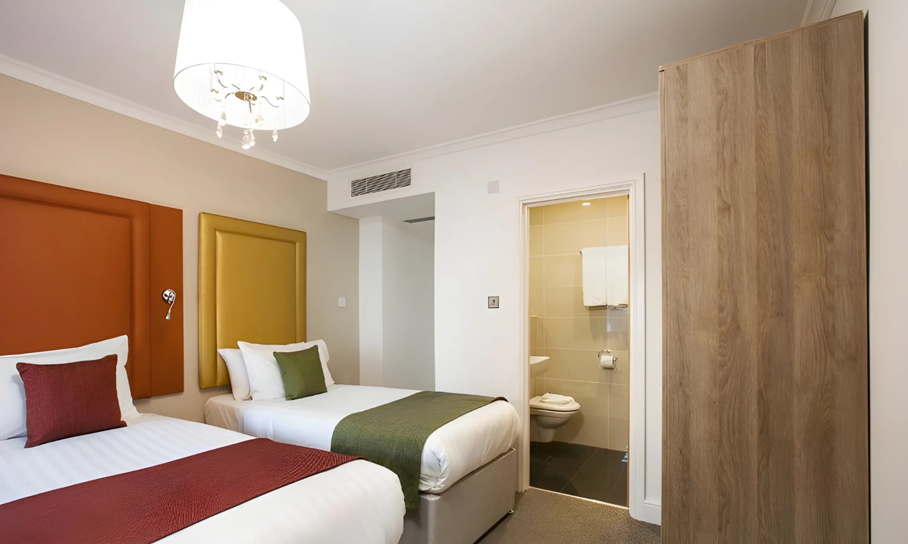 Photo - The Porchester Hotel