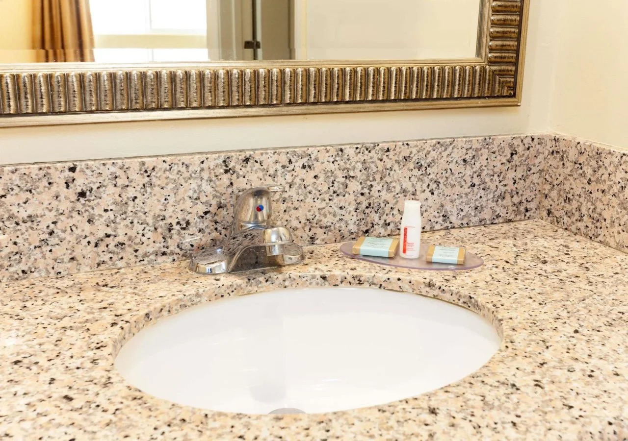 Foto - Travelodge by Wyndham Brea