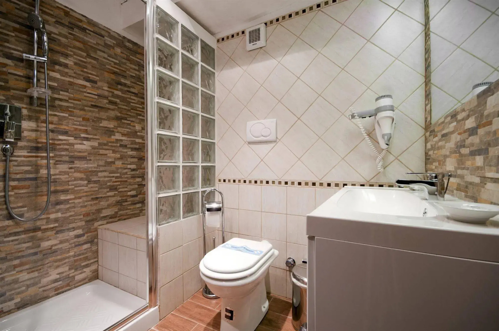 Foto - Trevi 41 Hotel