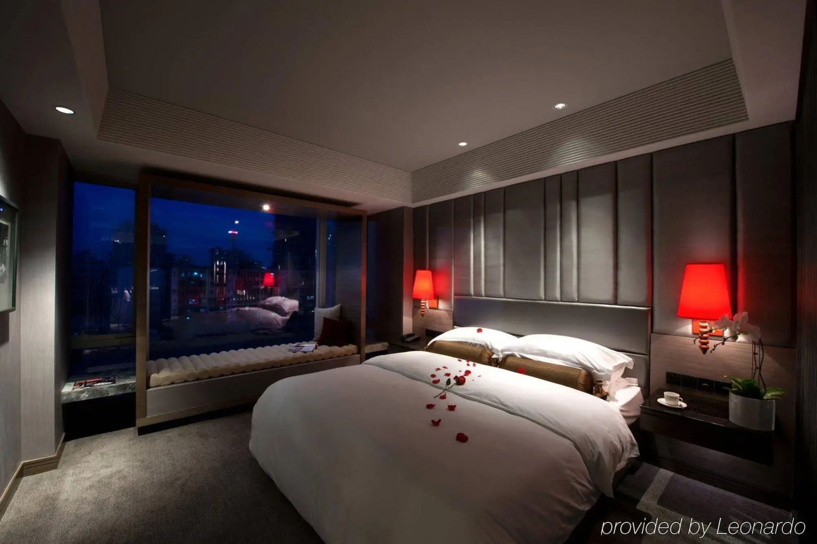 Photo - Rhombus Park Aura Chengdu Hotel