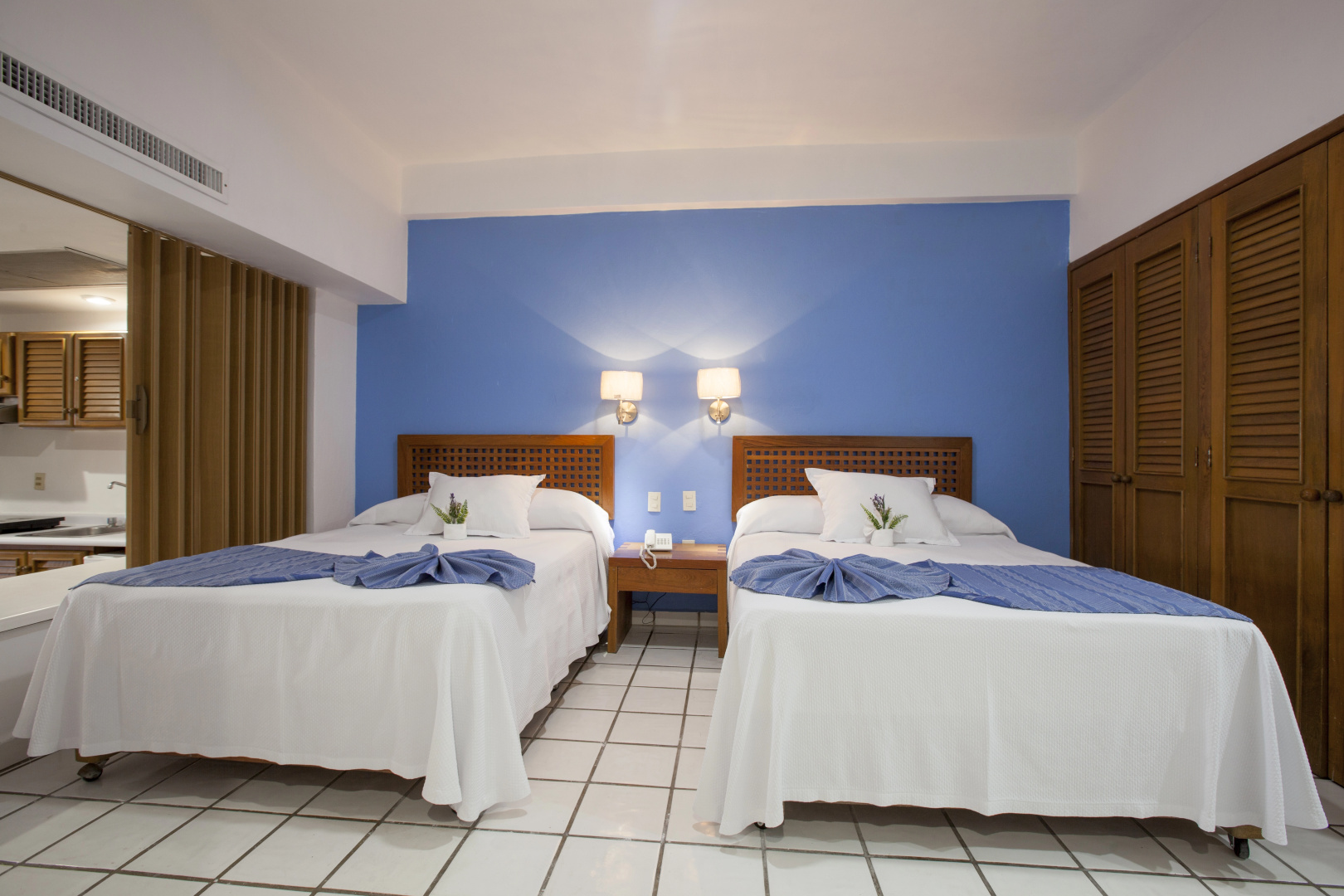 Photo - Costa De Oro Beach Hotel