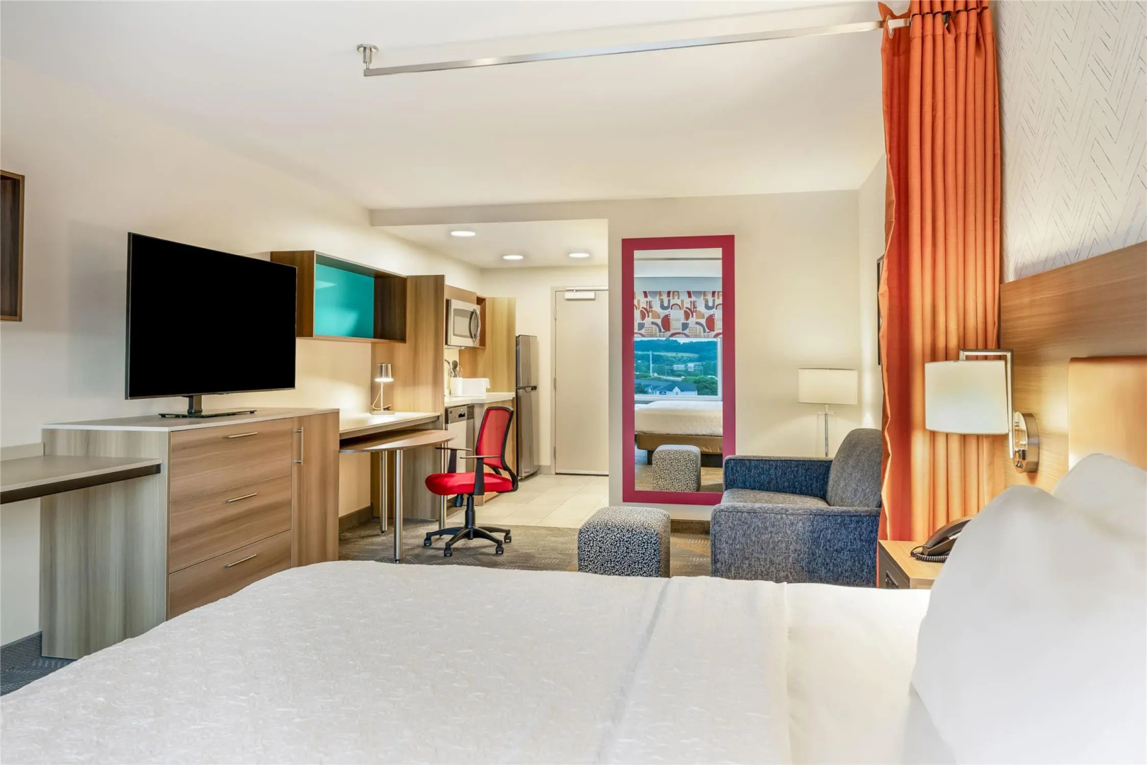 Photo - Home2 Suites By Hilton Madison East