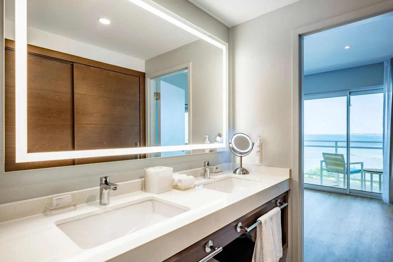 Photo - Embassy Suites By Hilton Aruba Beach Resort