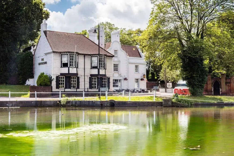 Foto - Greyhound Hotel