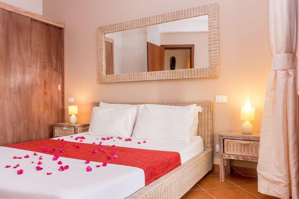 AJP Holidays - Porto Antigo 2 Beachfront Apartment
