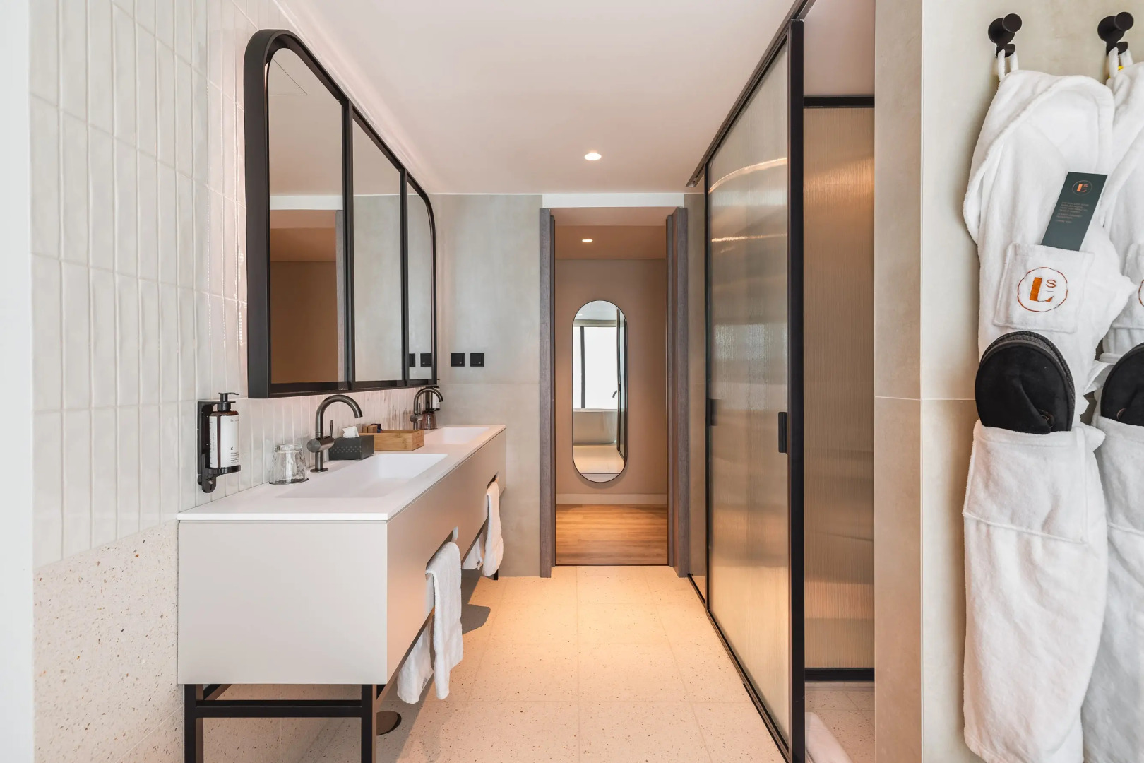 Photo - LUSTER Hotel