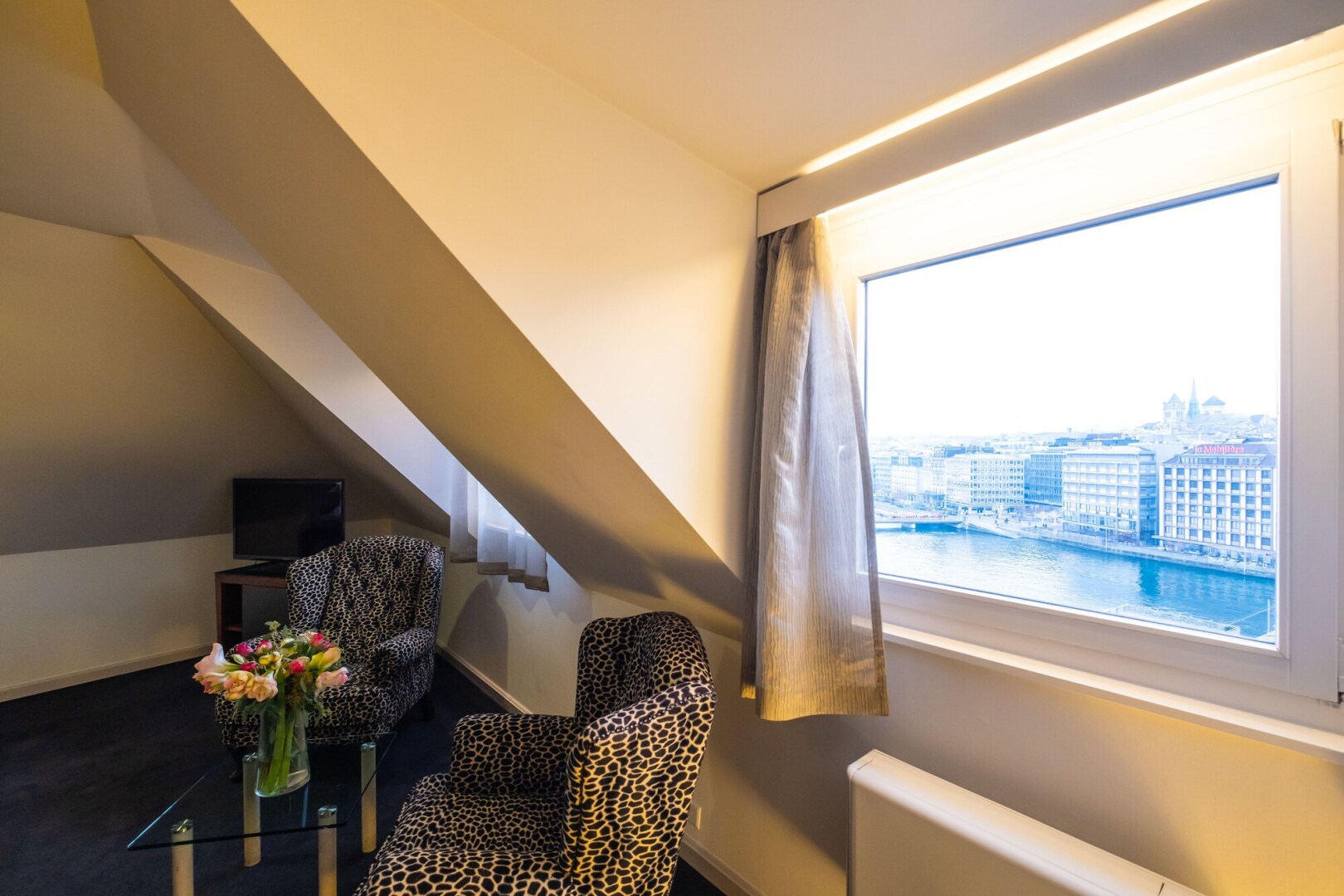 Photo - The Ambassador