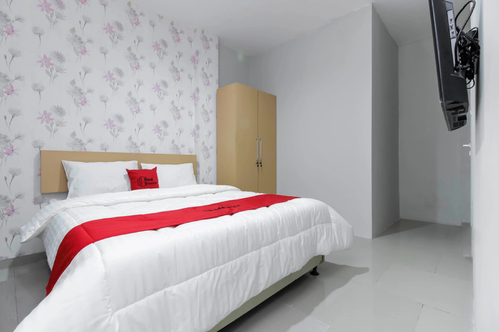 Foto - RedDoorz Syariah near Metropolitan Mall Bekasi