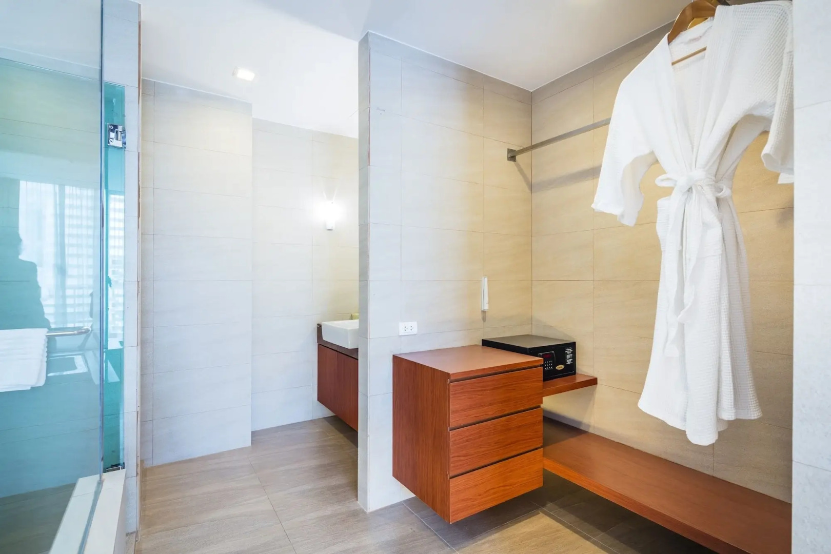 Photo - Hotel Solo, Sukhumvit 2, Bangkok - SHA Extra Plus