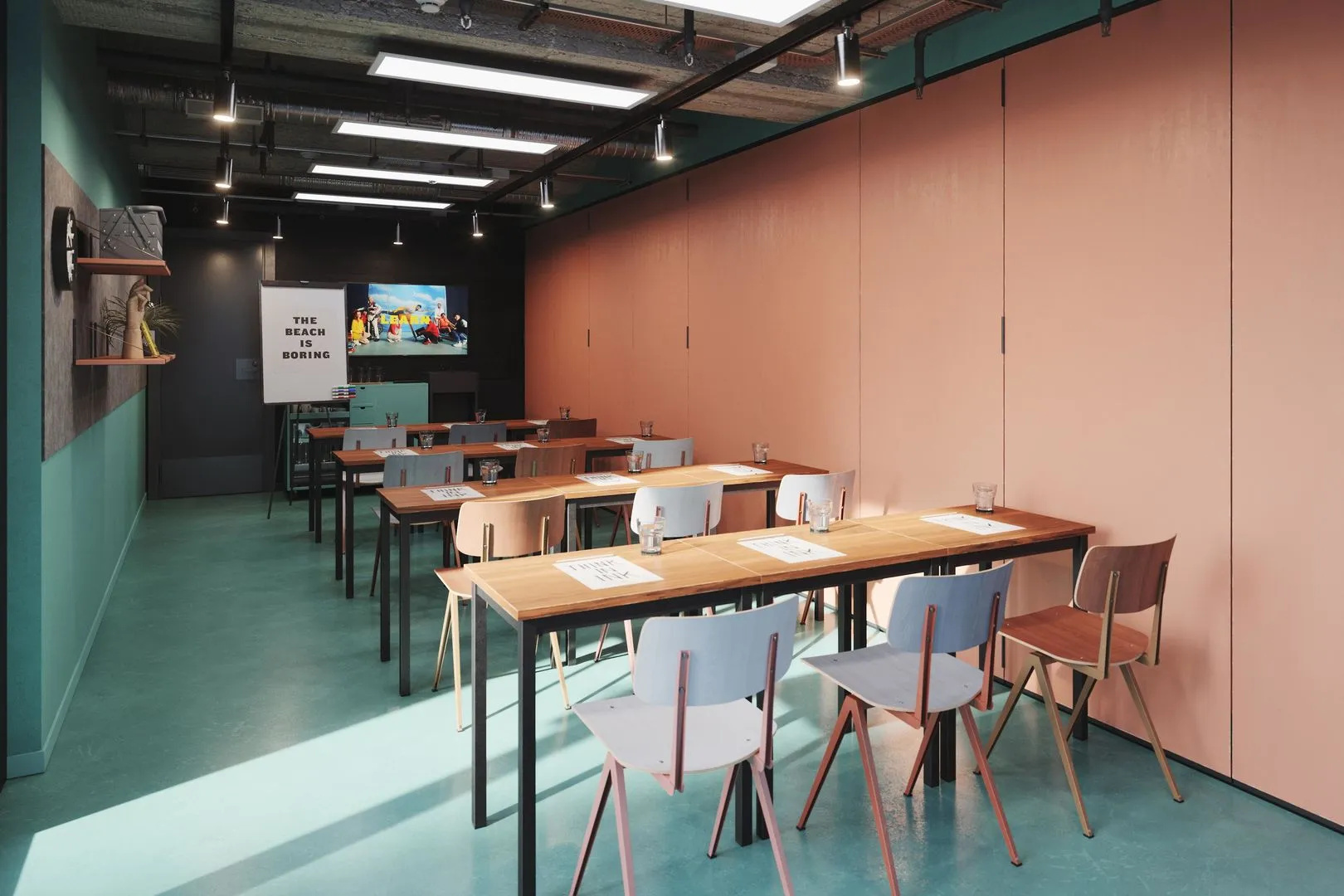 Photo - The Social Hub Madrid 4 star