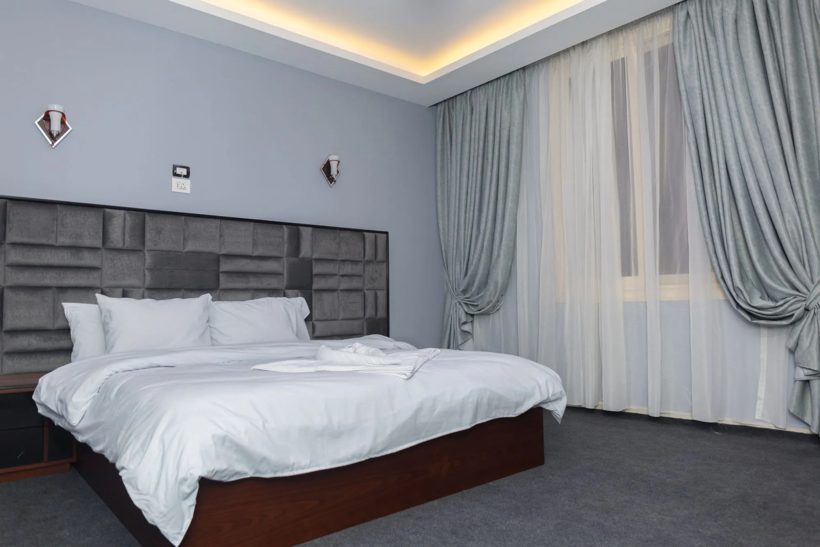 Photo - Capital Hotel