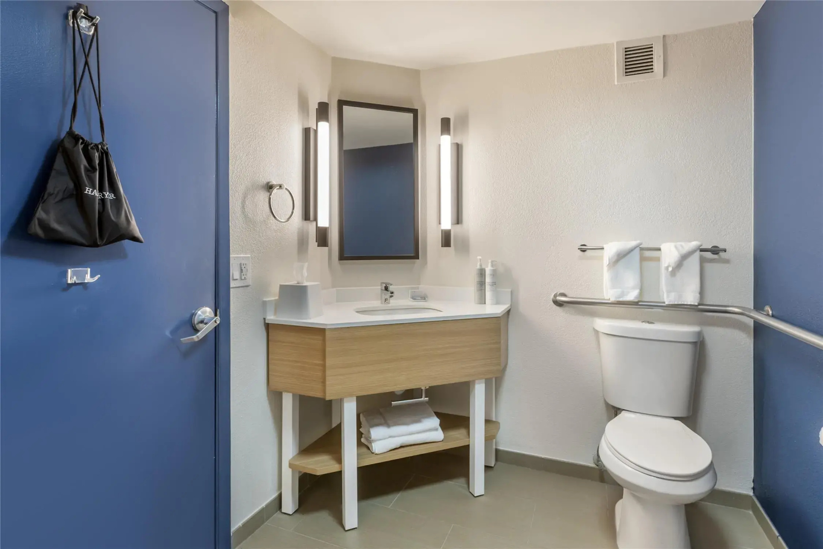 Photo - Spark by Hilton Atlanta Airport South College Park