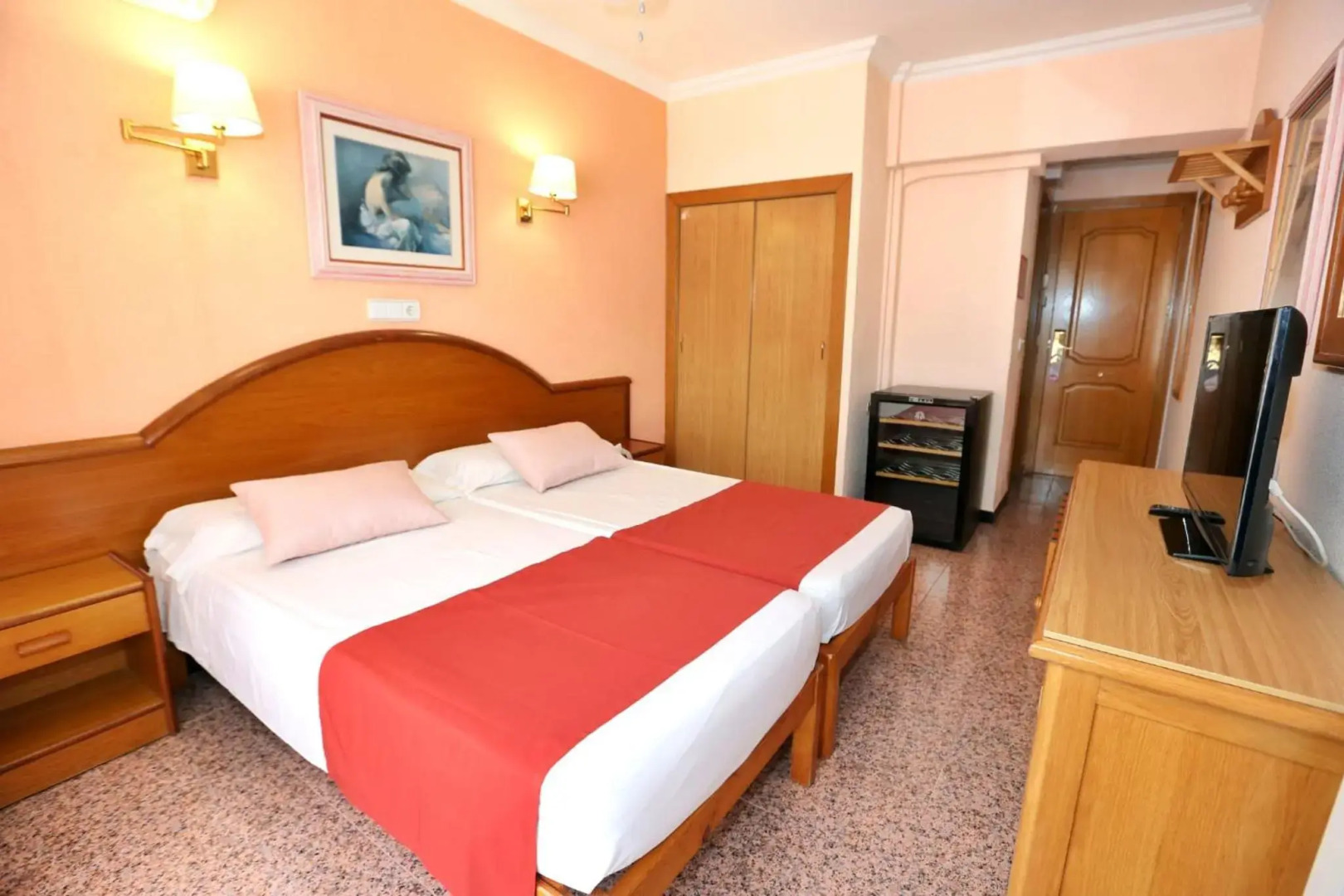 Photo - Darkmen Hotel 2