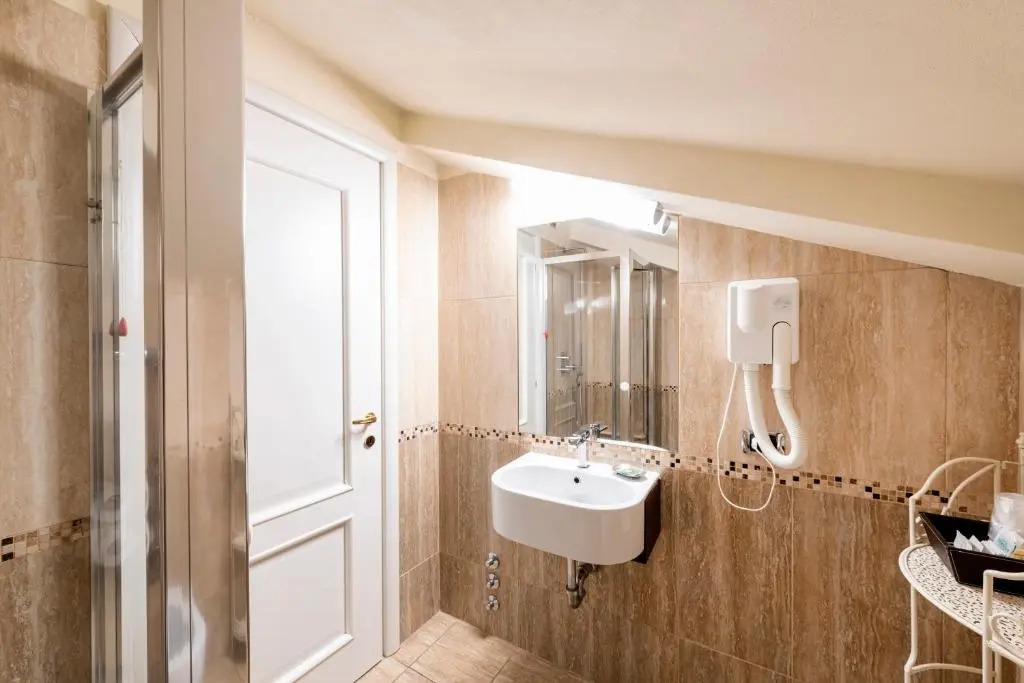 Photo - La Dependance