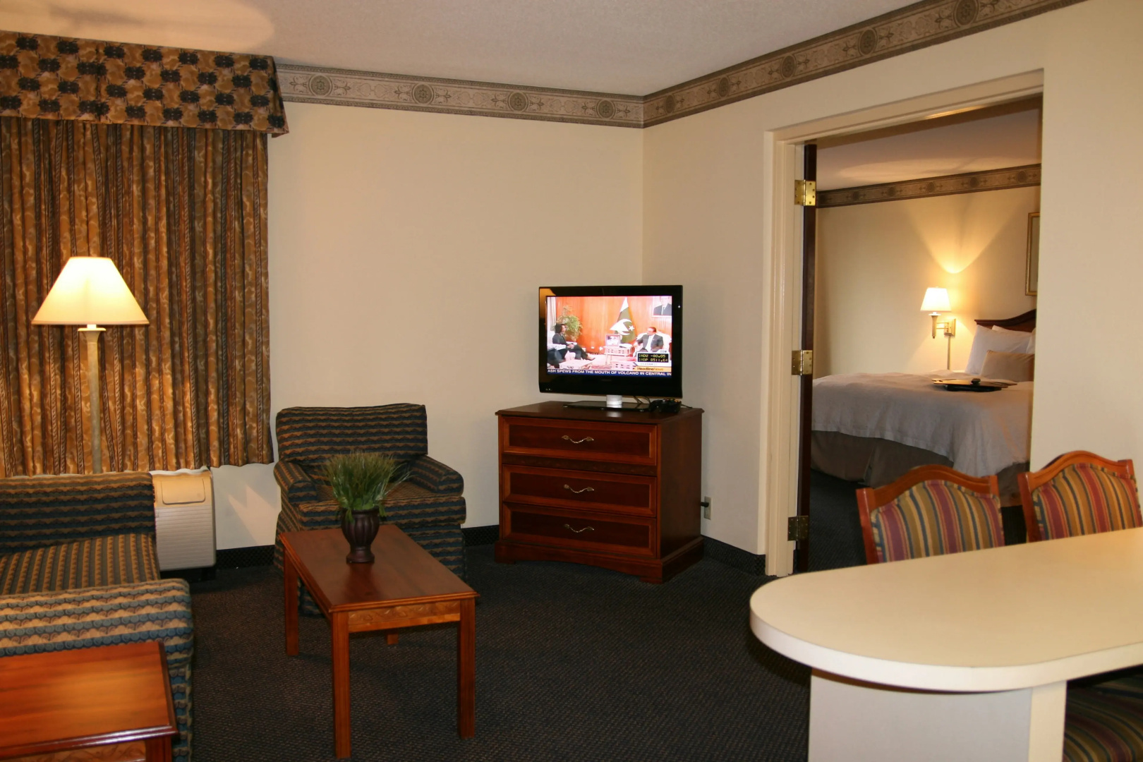 Photo - Hampton Inn & Suites Atlanta Airport North I-85