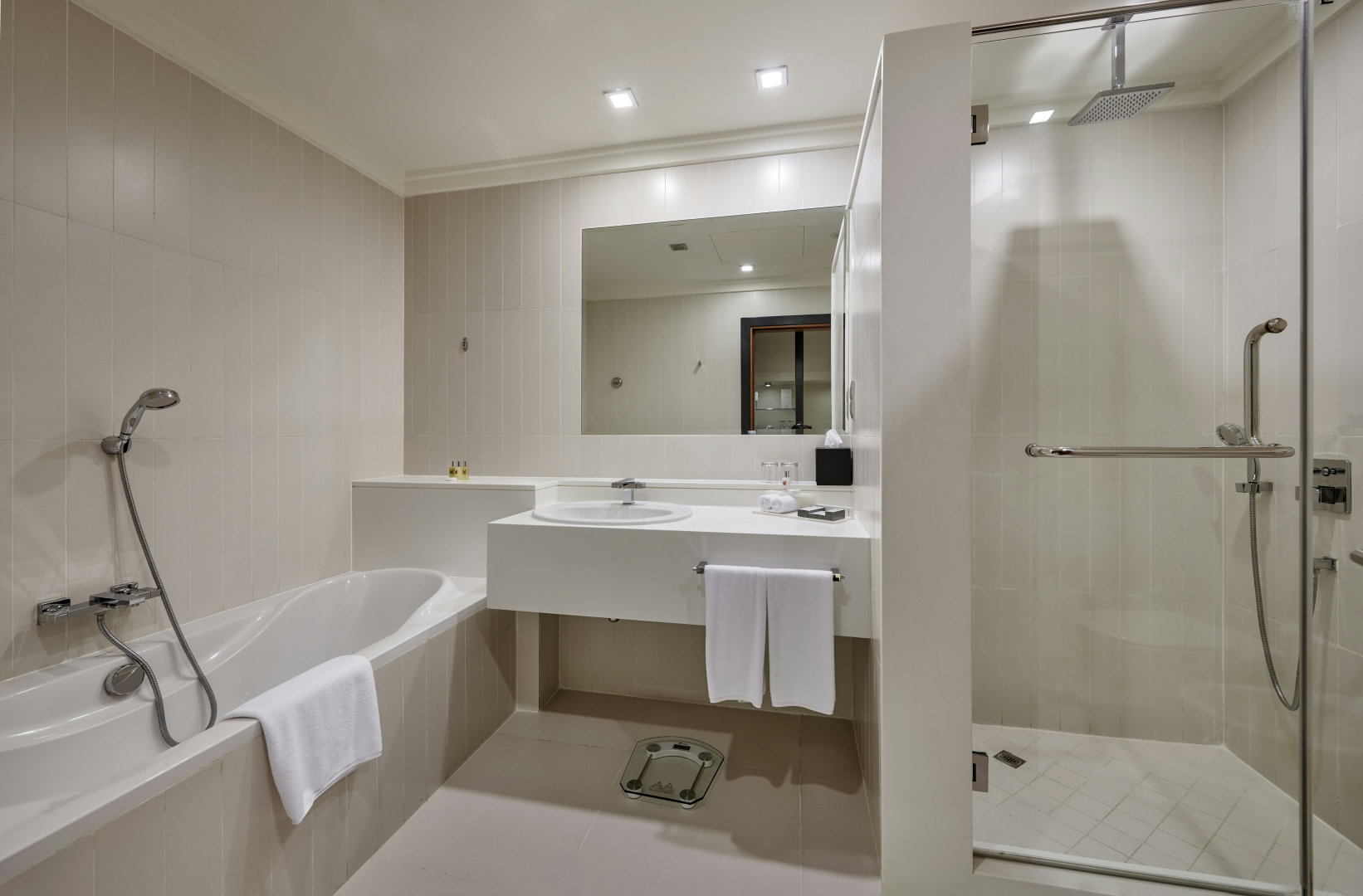 Photo - Millennium Airport Hotel Dubai