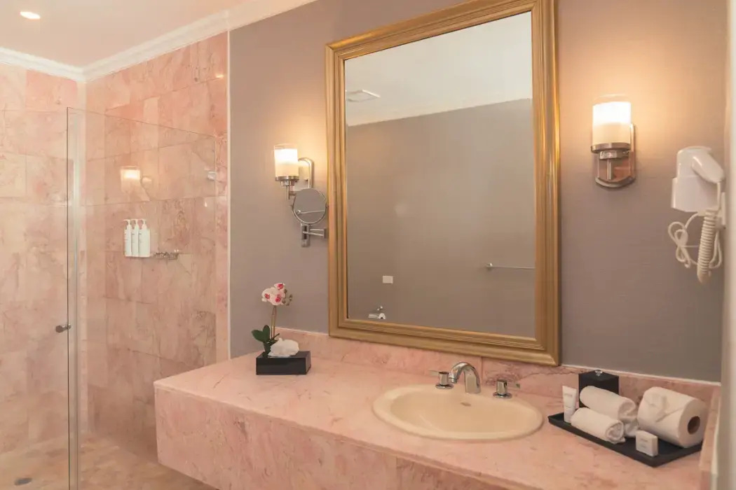 Photo - Waymore Hotel Spa & Casino