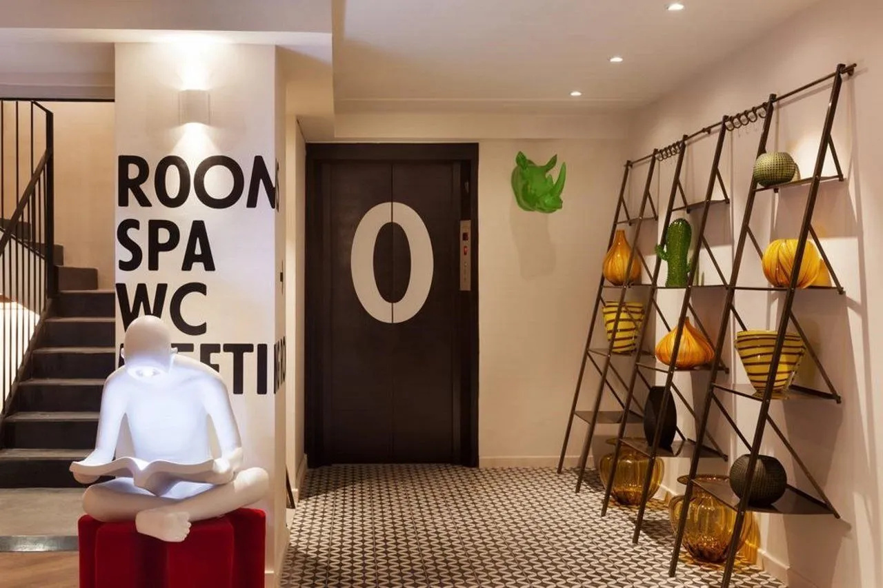 Photo - Jacob Shenkin Hotel