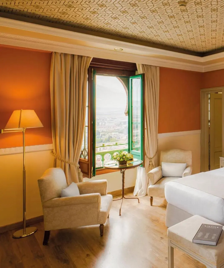 Photo - Alhambra Palace Hotel