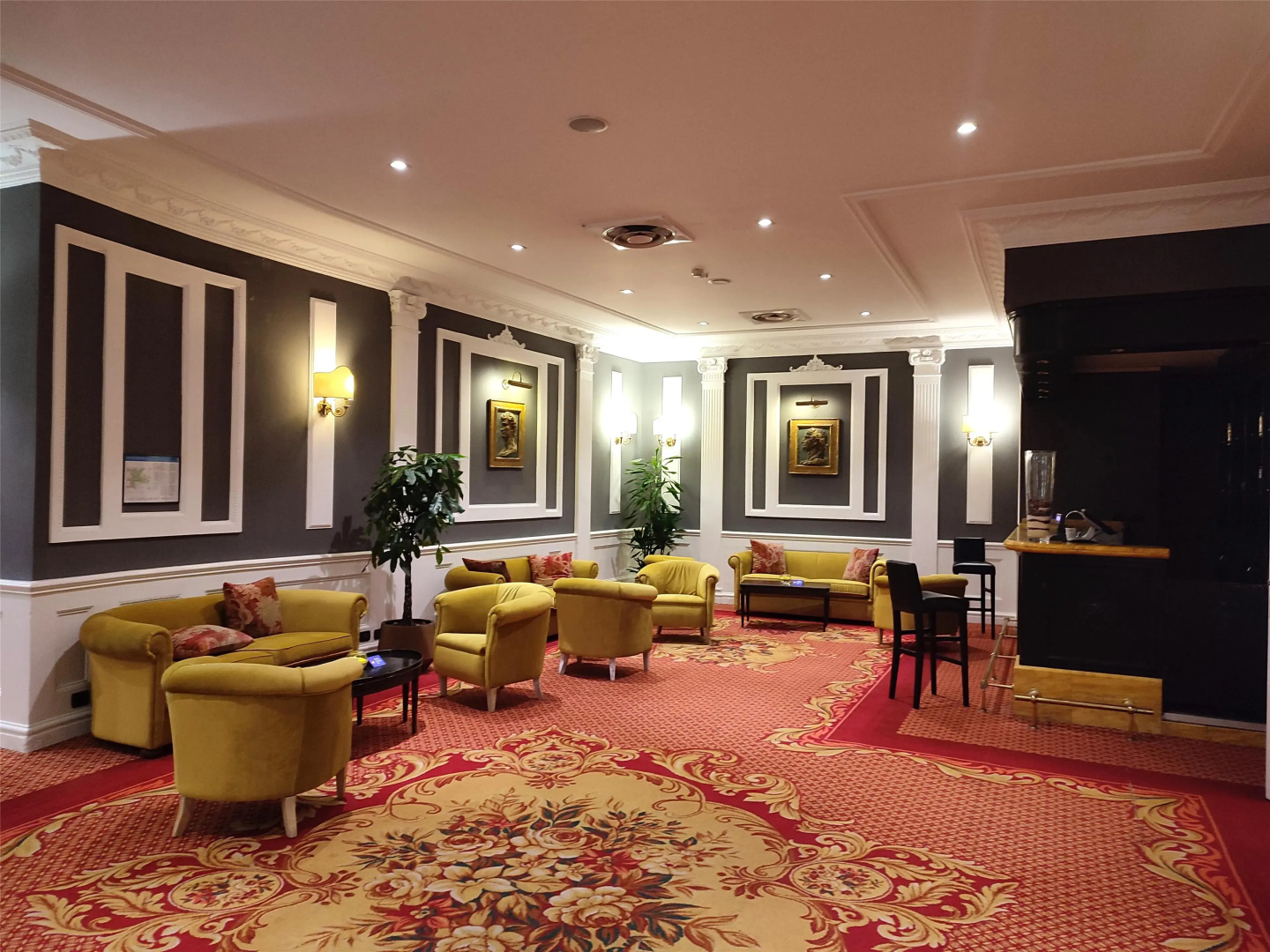 Photo - Radisson Blu GHR Rome