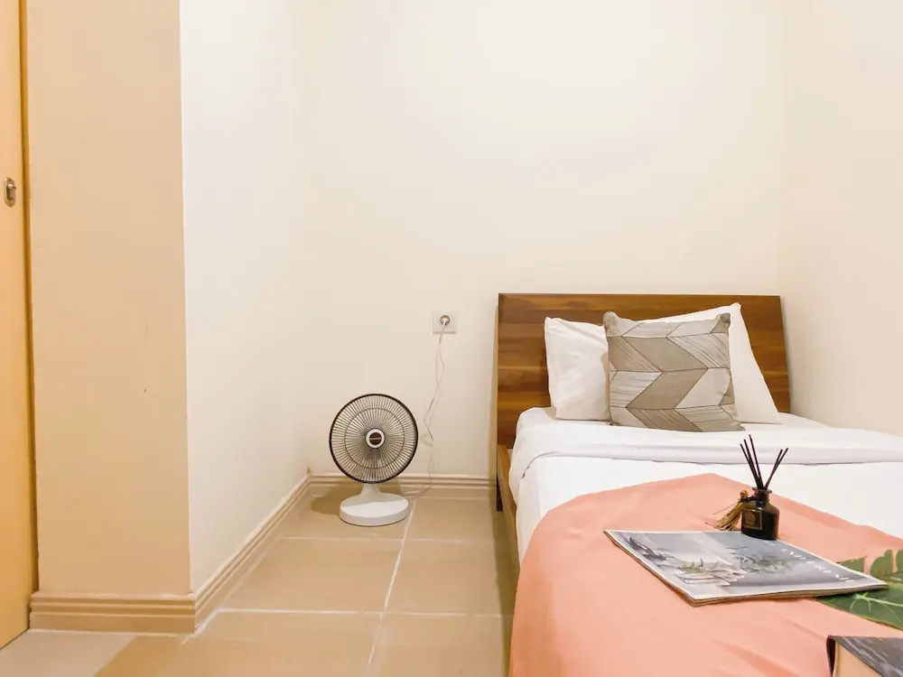 Modern Contemporary 2Br Apartment At Meikarta