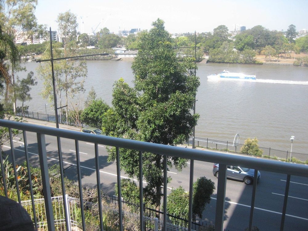 Photo - Fairthorpe Apartments