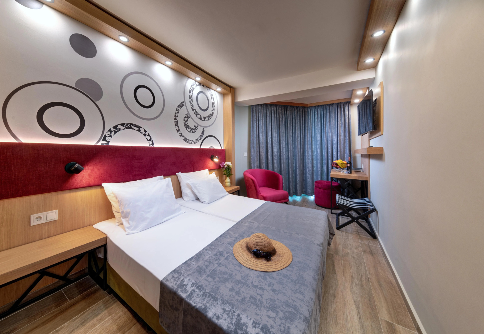 Photo - Diamond Hotel