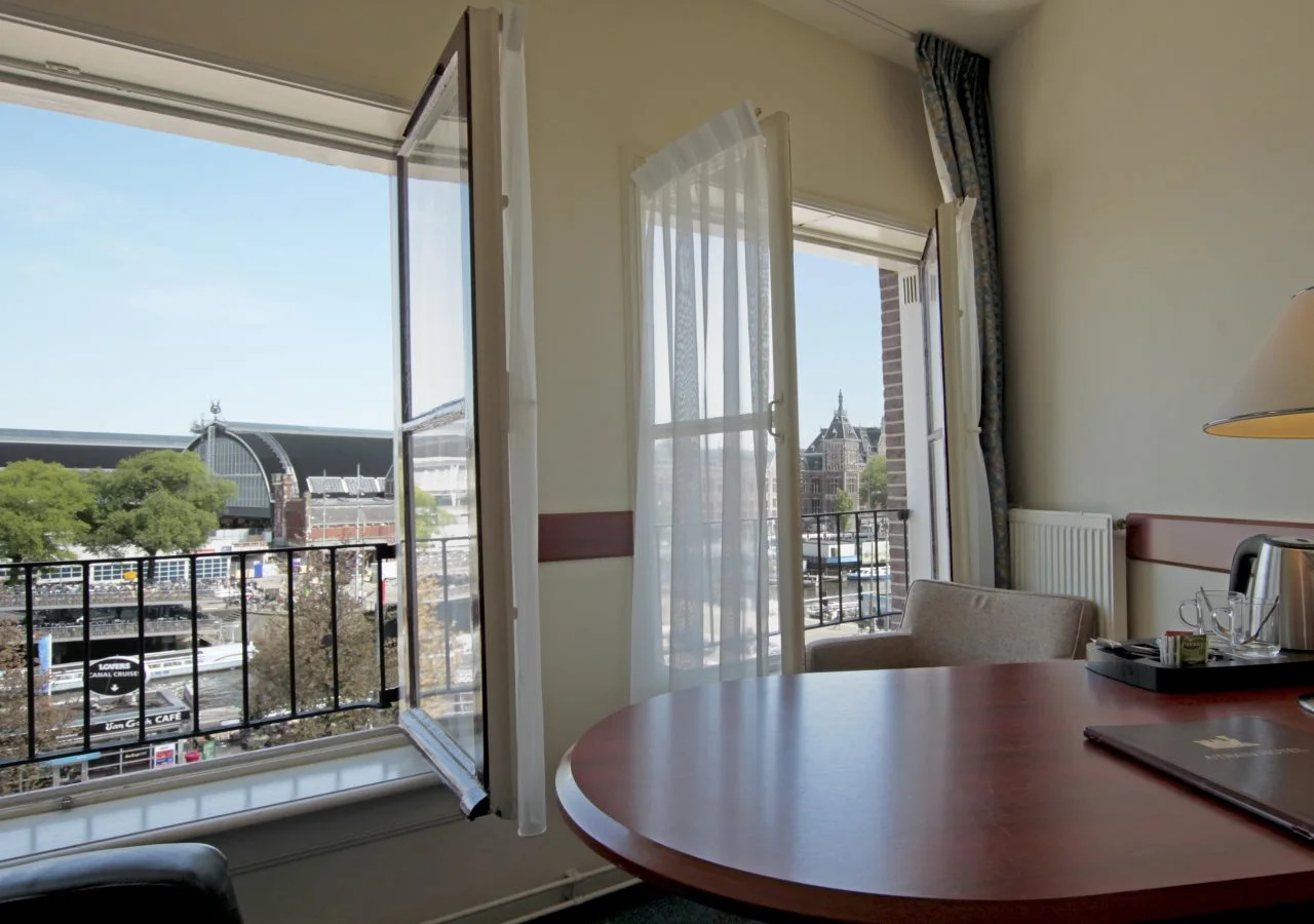 Photo - A-Train Hotel