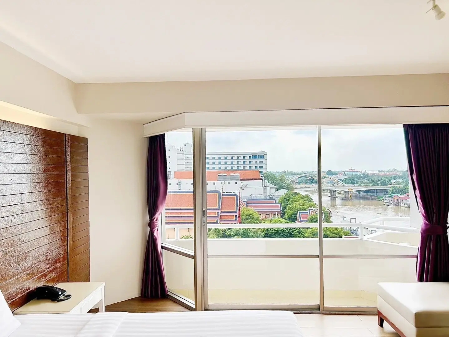 Foto - Ayothaya Riverside Hotel