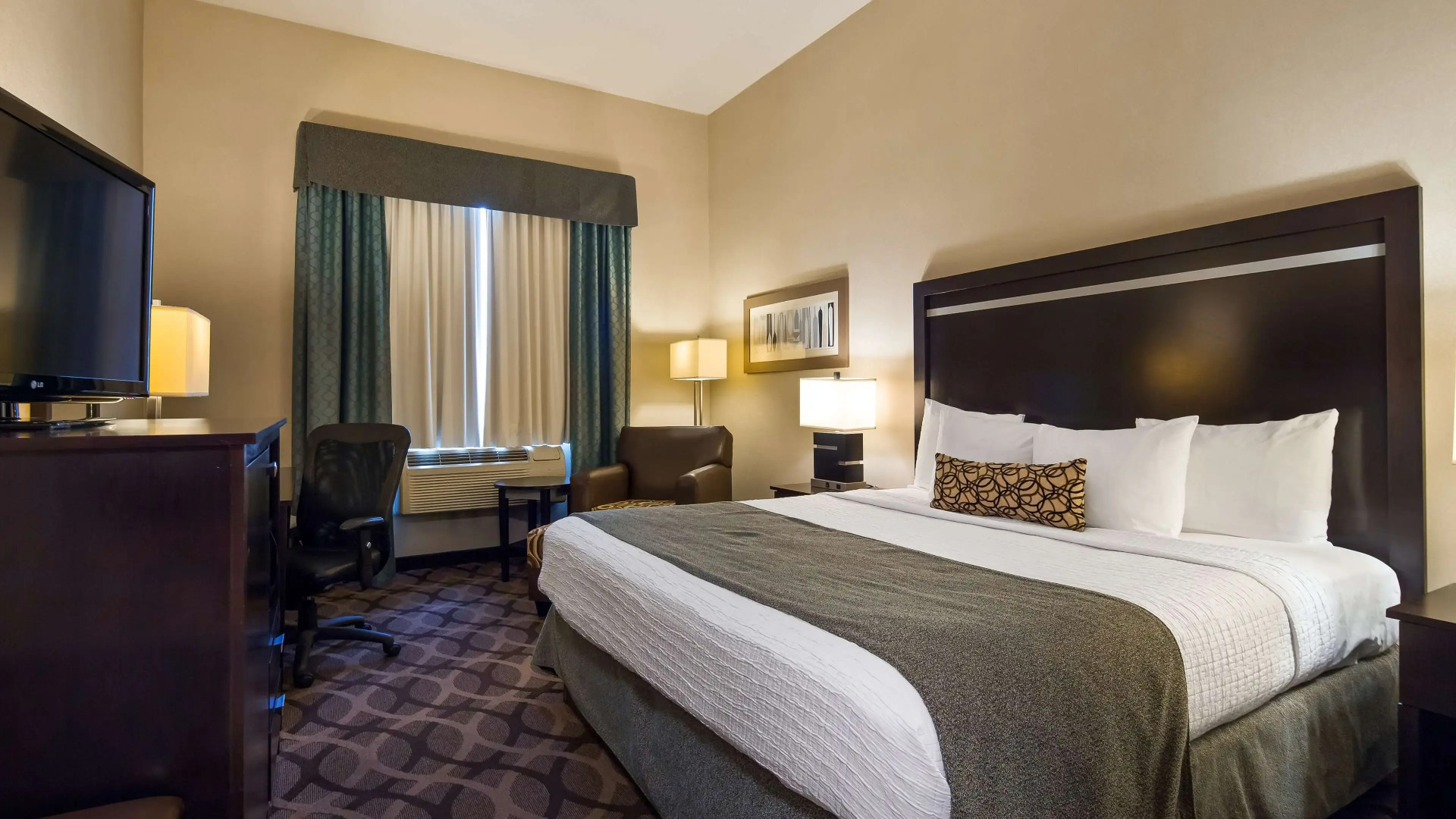 Photo - Best Western Plus Travel Hotel Toronto Airport