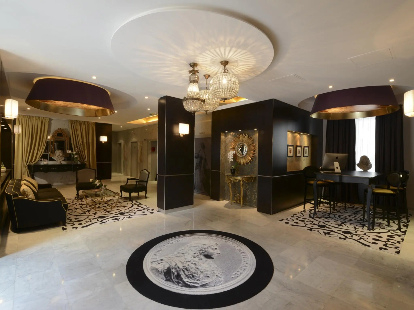 Foto - Hôtel Le Versailles