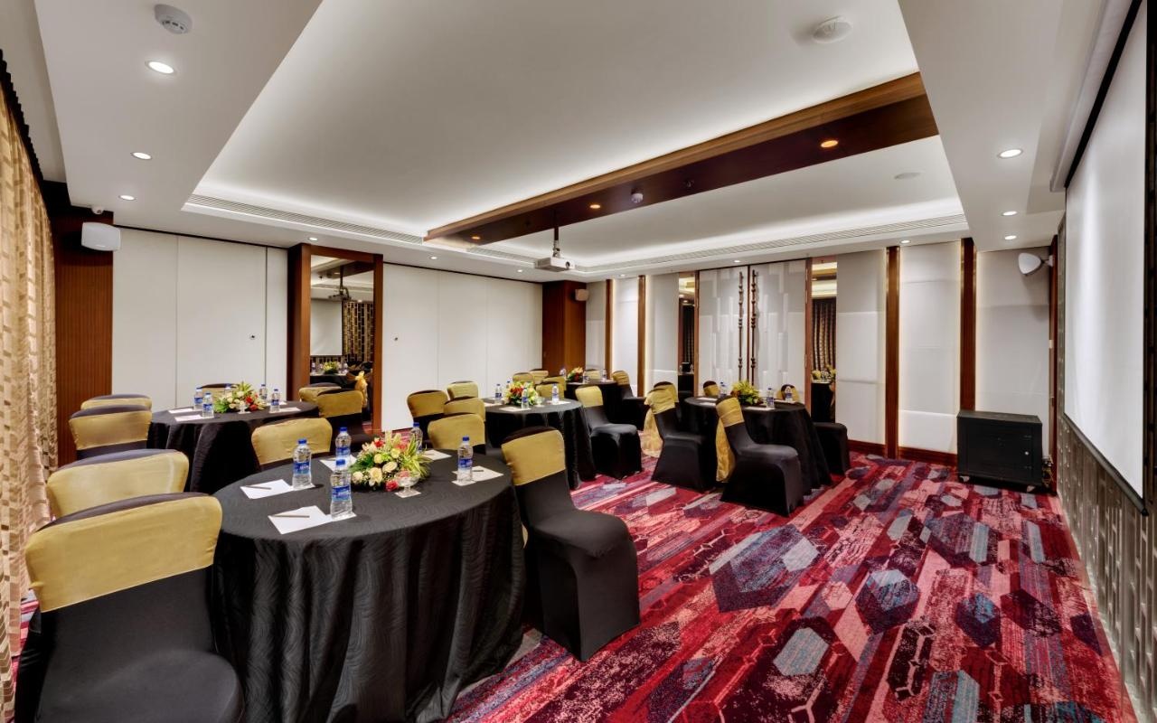 Photo - The Fern Mumbai, Goregaon, Series by Marriott