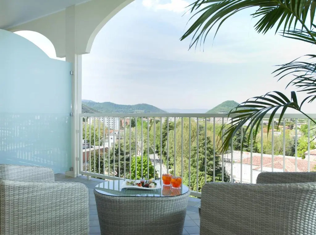 Photo - GRAND HOTEL TRIESTE & VICTORIA – Contemporary Thermal Luxury SPA
