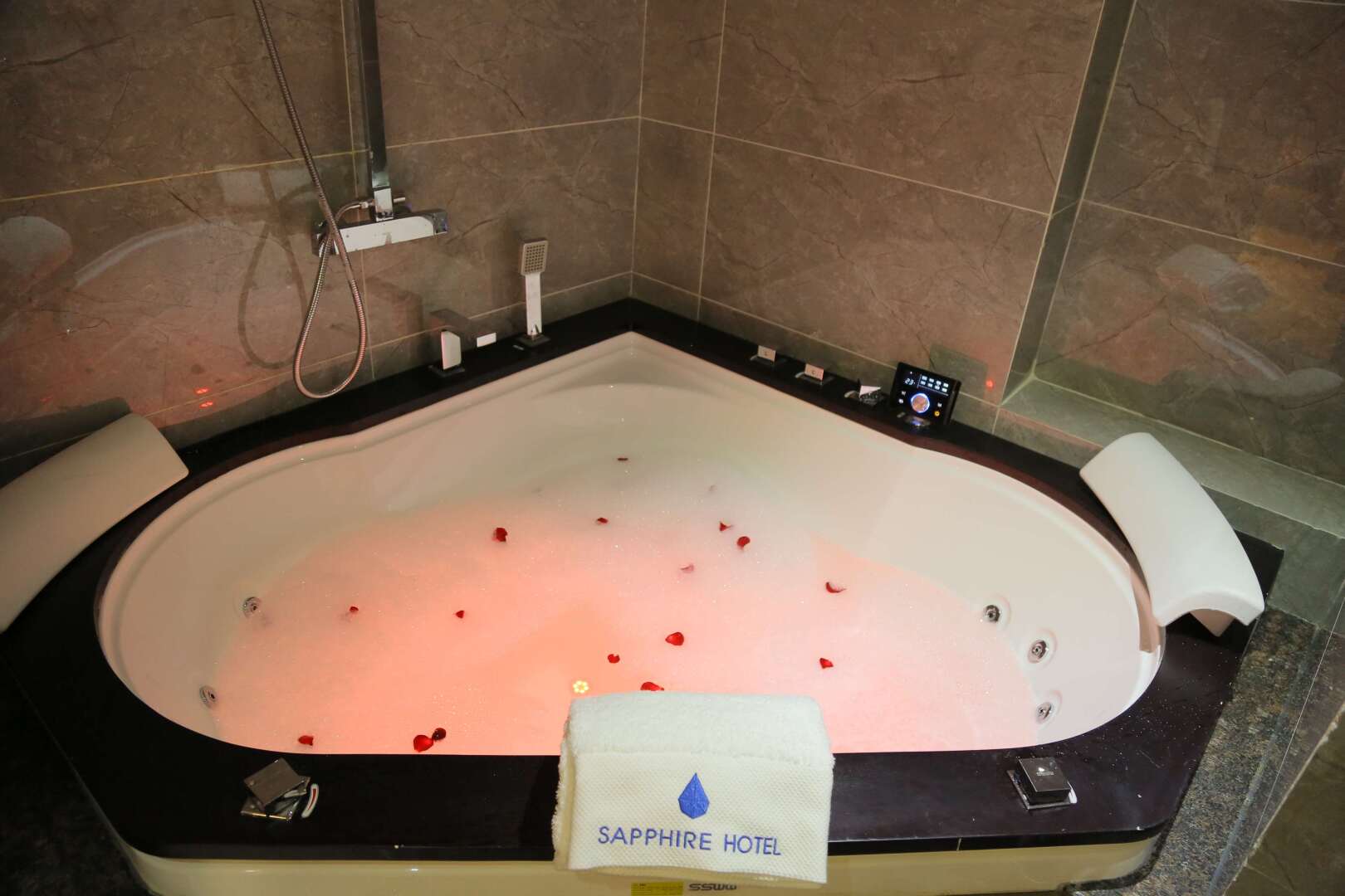 Photo - Sapphire Addis