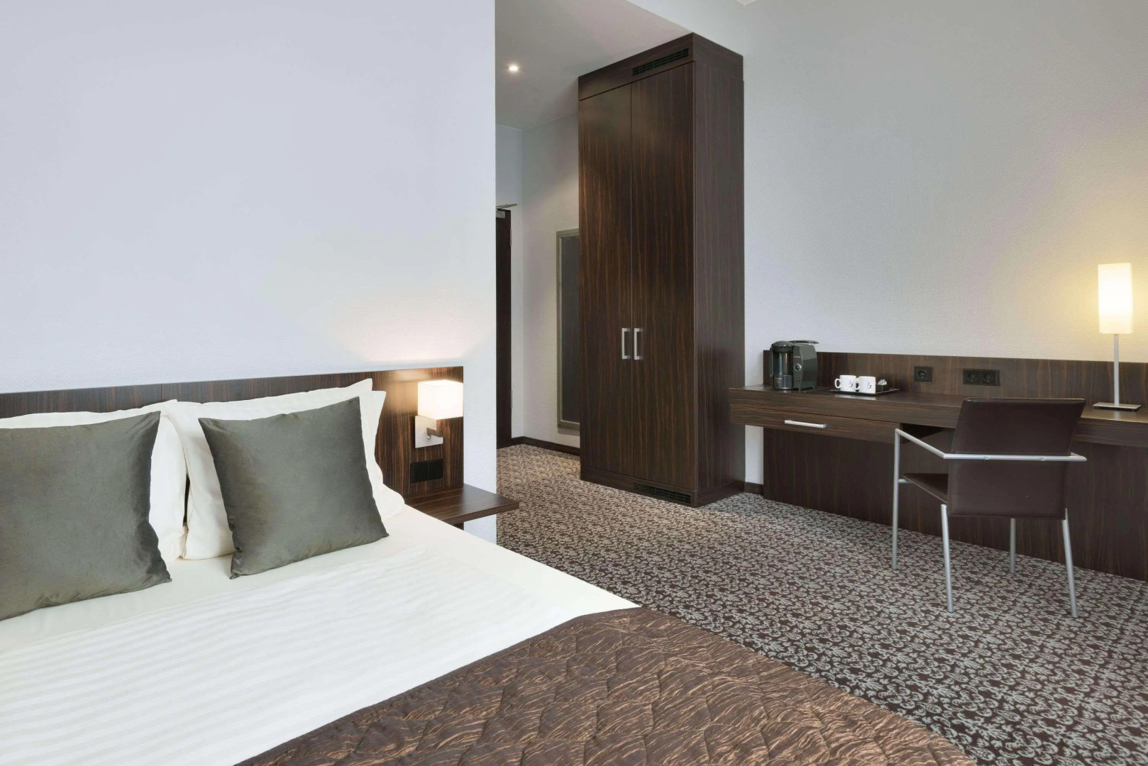 Foto - Ramada by Wyndham Frankfurt Central Station