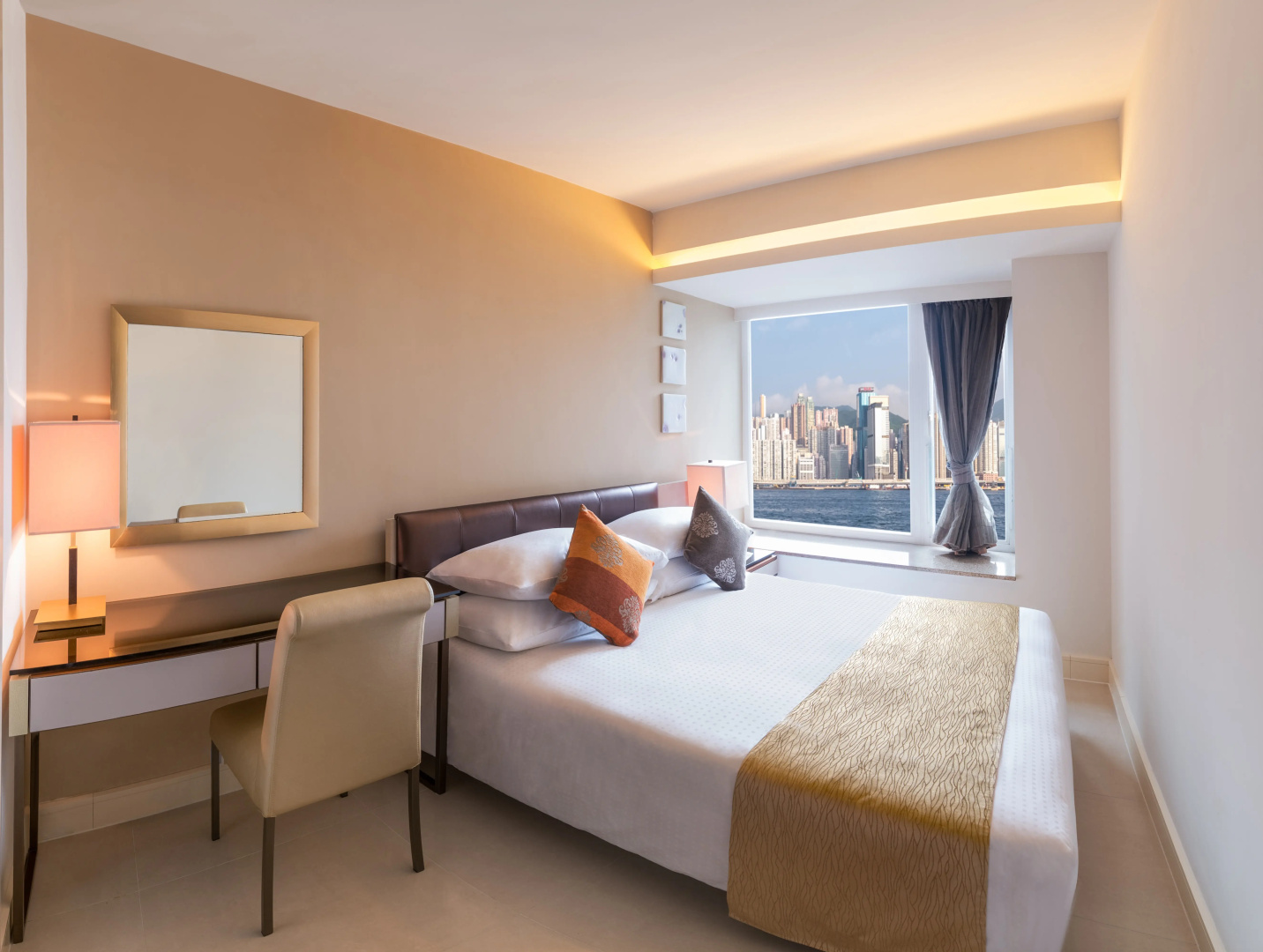 Photo - Kowloon Harbourfront Hotel