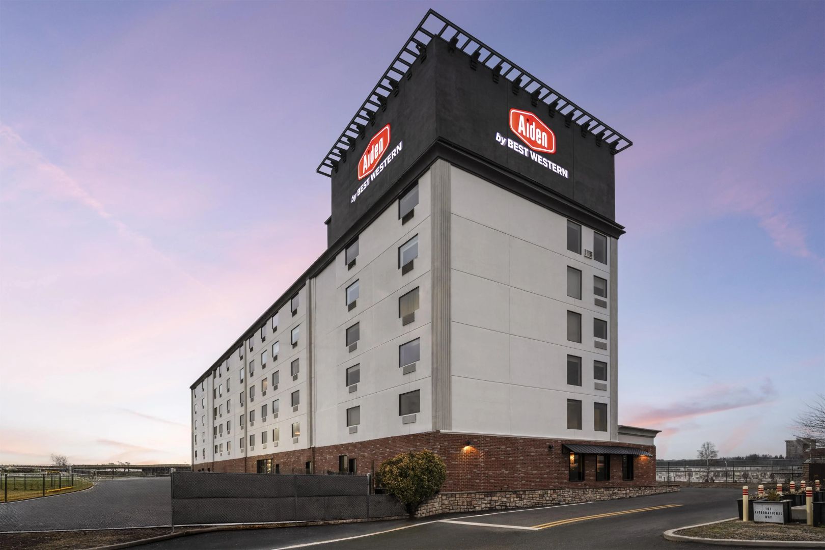 Photo - Aiden by Best Western Newark Airport