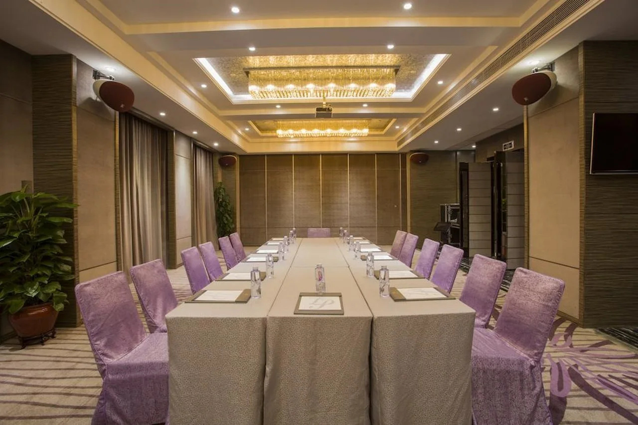 Photo - La Perle International Hotel
