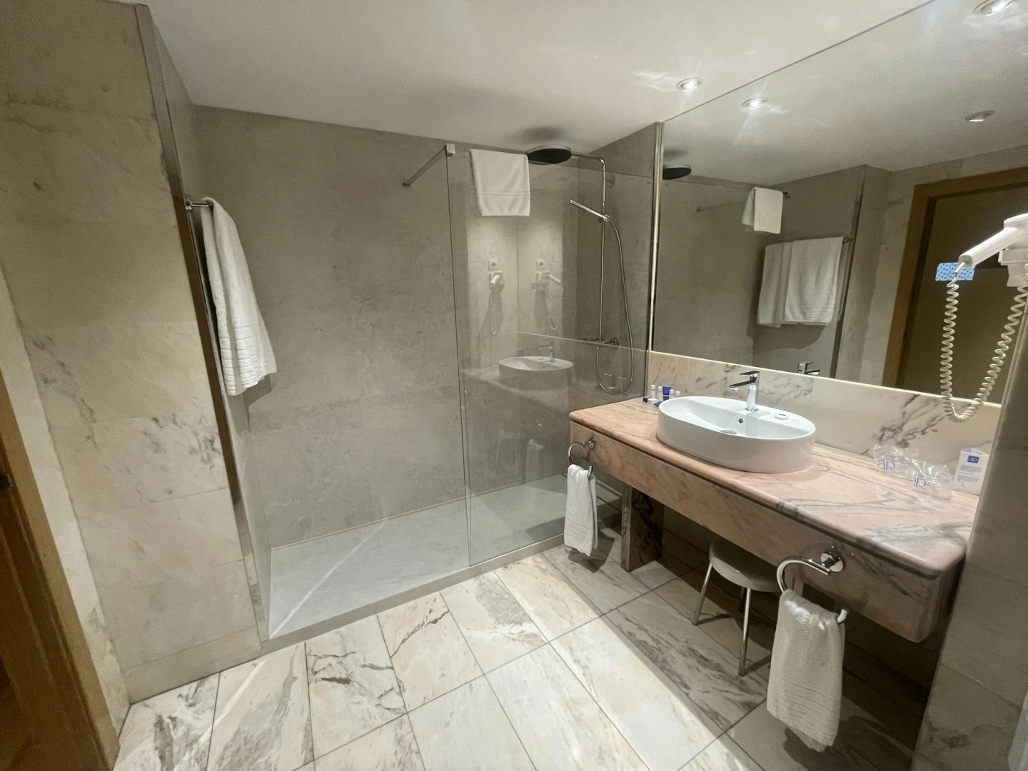 Photo - Hotel AR Parquesur