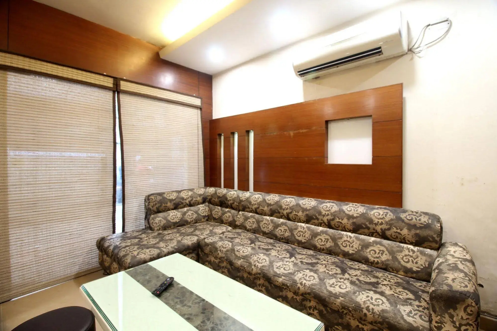 Photo - Hotel Vanson Villa, City Centre - With Free Airport & Train Station Pickup