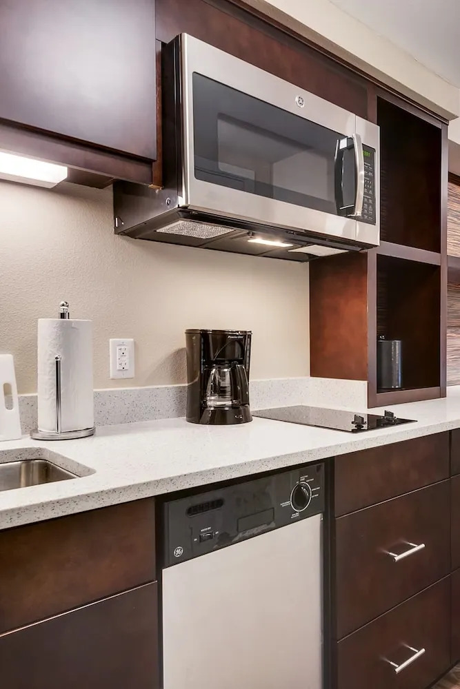 Photo - TownePlace Suites by Marriott Houston Hobby Airport