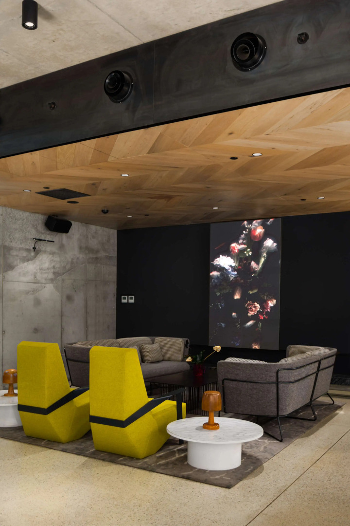 Photo - QT Melbourne