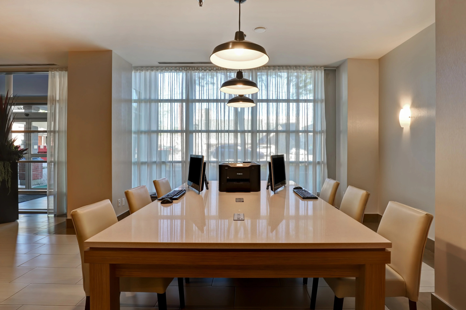 Photo - Holiday Inn - Ottawa Dwtn - Parliament Hill by IHG