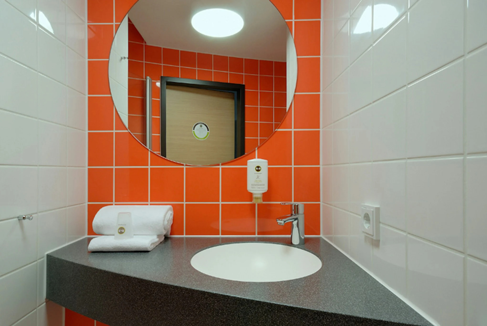 Foto - B&B HOTEL Wiesbaden-Hbf