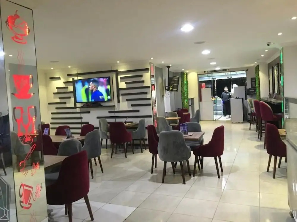 Photo - Falcon pyramids inn